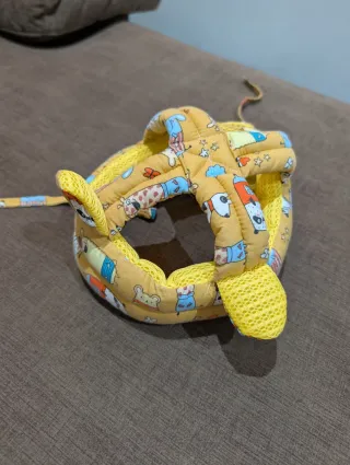 Casco protector para bebé y mochila acolchada