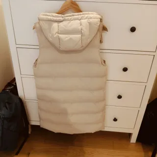 Chaleco acolchado Zara beige