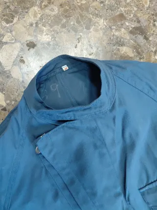 Mono de trabajo azul