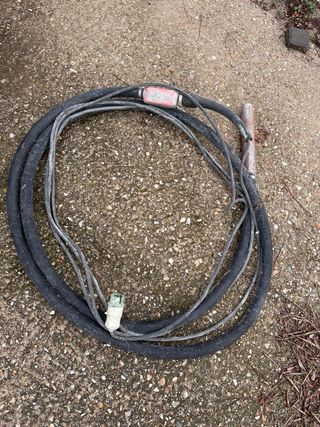 Vibrador hormigón trifásico con su aguja