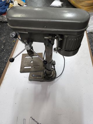 Taladro de columna Einhell