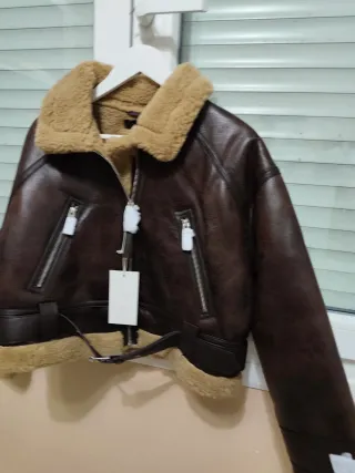 Chaqueta Zara Talla L Marrón Borrego
