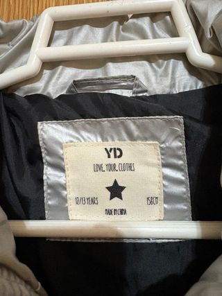 Abrigo acolchado plateado Primark