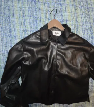 Rita Ora x Primark Camisa Piel Sintética