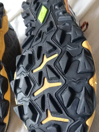 Zapatillas Asics Gel Fujitrabuco 8