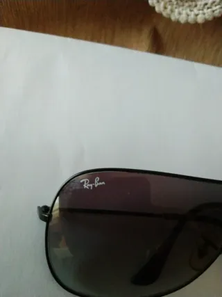 Occhiali da sole Ray-Ban da uomo autentici. 32. 11