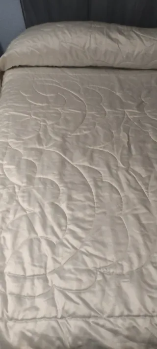 Colcha edredón blanca poliéster para cama 1'35