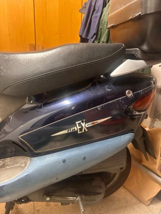 Scooter Honda SJ 100