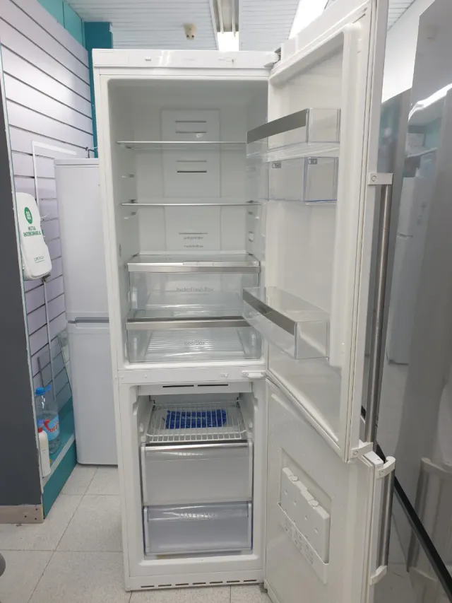 Frigorífico Siemens 2m x 60cm