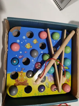 Juego de Pesca y Ensartar Cuentas