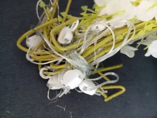 Luces de cascada blancas y verdes