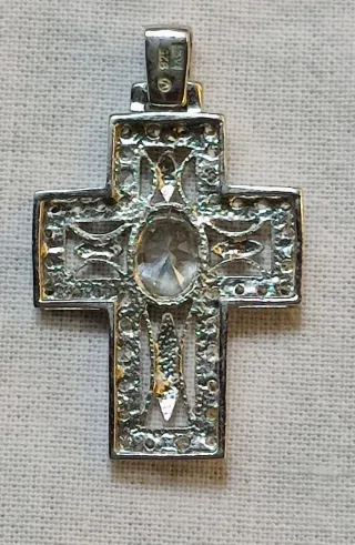 COLGANTE CRUZ PLATA CON CIRCONITAS