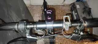 Patinete eléctrico 12 pulgadas casi nuevo,C MÓVIL