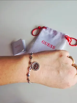 Conjunto Guess Pulsera y Pendientes