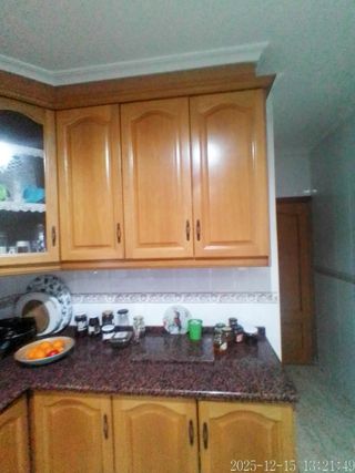 Cocina de roble en buen estado