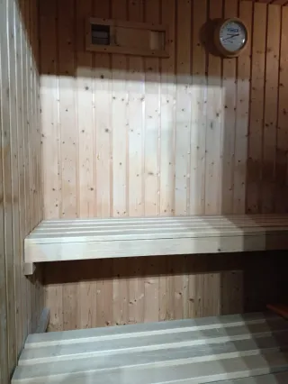 Sauna de madera finlandesa cuatro o seis personas