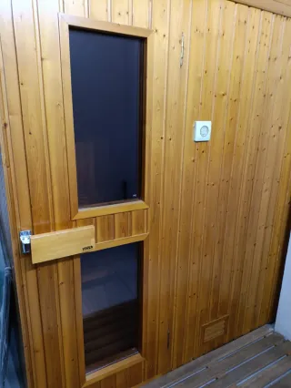 Sauna de madera finlandesa cuatro o seis personas
