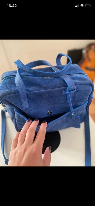 Bolso de piel azul