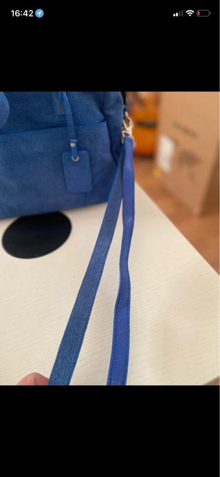 Bolso de piel azul