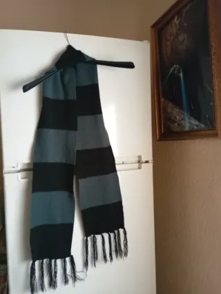 Bufanda de rayas negra y verde