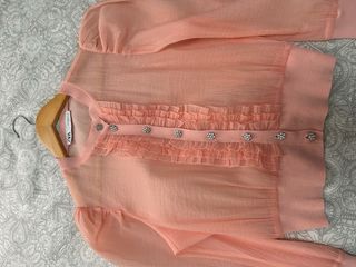 Blusa Zara rosa con botones