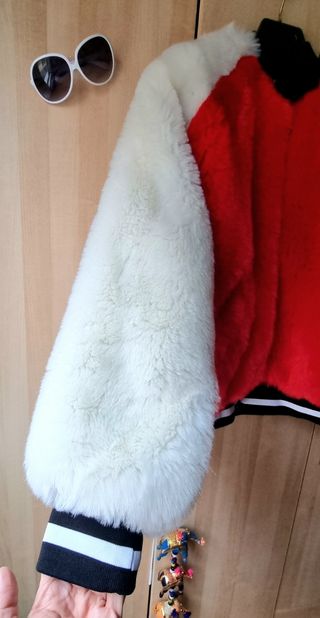 Cazadora bomber de pelo marca GRMY