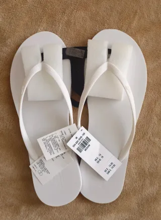 Chanclas Hollister Blancas Talla M