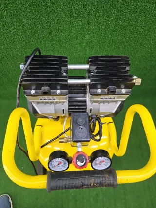 Compresor Stanley SXCMS1350VE Silencioso