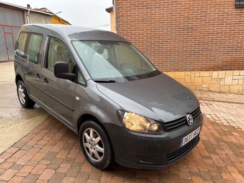 Volkswagen Caddy 2012 - foto 1