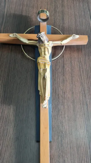 Crucifijo de Pared madera y cerámica INRI