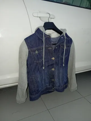 Chaqueta vaquera GREEN COAST capucha gris T42