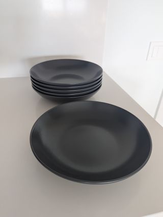 Set di stoviglie completo + Tazze e bicchieri di vetro