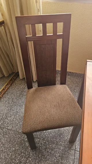 Comedor mesa madera y 6 sillas
