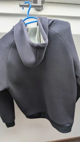 Sudadera con capucha negra Talla M