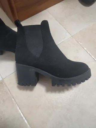 Botines tacon negros