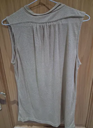 Camiseta Mango Cuello Halter Dorado