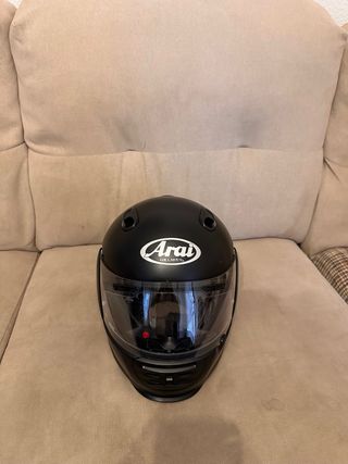 Casco de moto Arai negro mate