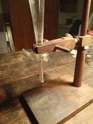 Antico imbuto separatore in vetro collezione