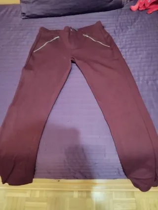 Pantalón tipo malla mujer color burdeos