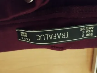 Pantalón tipo malla mujer color burdeos