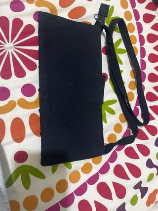 Bolso negro con lentejuelas