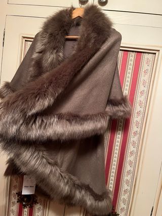 Capa abrigo elegante lana y pelo sintético