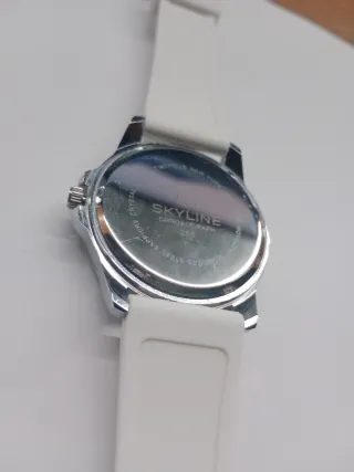 Reloj SKYLINE Blanco y Plateado