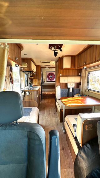 Autocaravana 7.5m renault 2016 bien estado