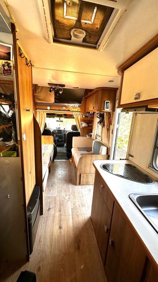 Autocaravana 7.5m renault 2016 bien estado