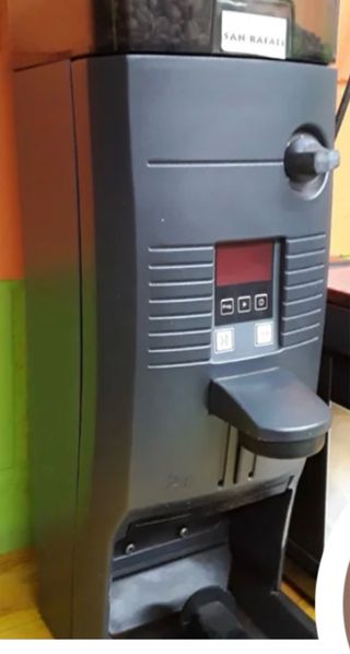 Molino de café automático