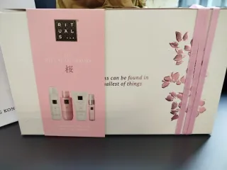 Estuche regalo Rituals Sakura nuevo sin tocar