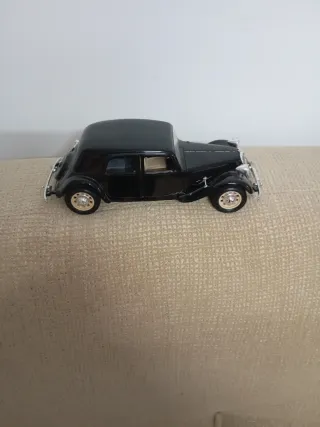 Citroën TA Negro