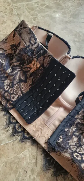 Top Corsé Encaje Sexy Elegante Beige Negro