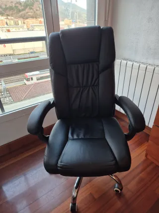 Silla de oficina cómoda negra